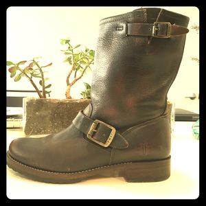 Frye Veronica short boot- size 8.5